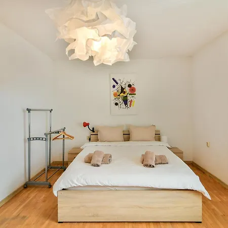 Skyline Grand Penthous Free Parking