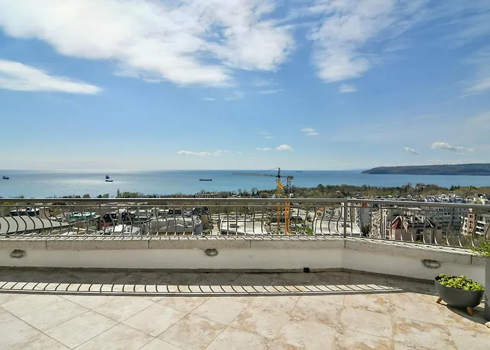 Skyline Grand Penthous Free Parking Varna