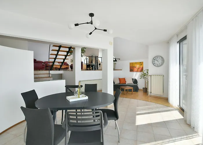 Skyline Grand Penthous Free Parking Varna