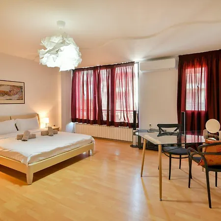 Skyline Grand Penthous Free Parking Апартаменти *