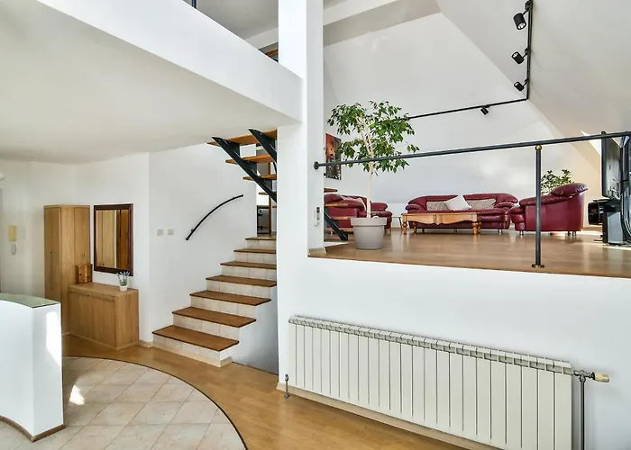 Skyline Grand Penthous Free Parking Varna